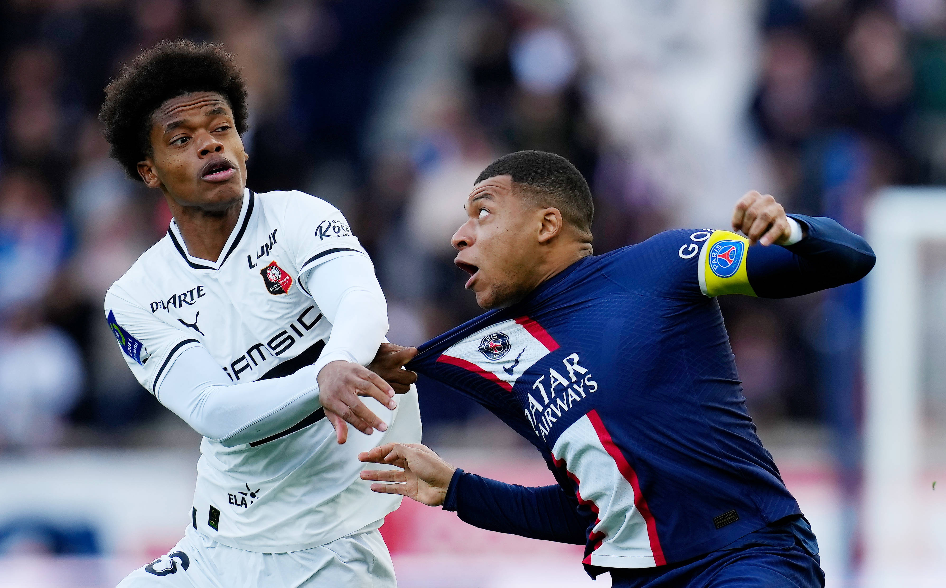 Kaiyun体育包含国际比赛日法甲焦点战,托特纳姆绝杀压哨,话题不断,更衣室氛围转暖的词条